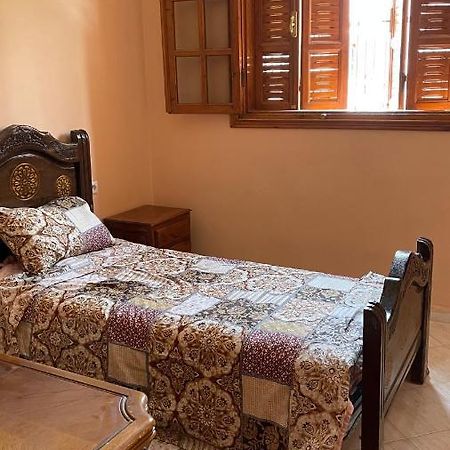 Maison De Ville Agreable Avec Un Patio Marocain Уарзазат Экстерьер фото