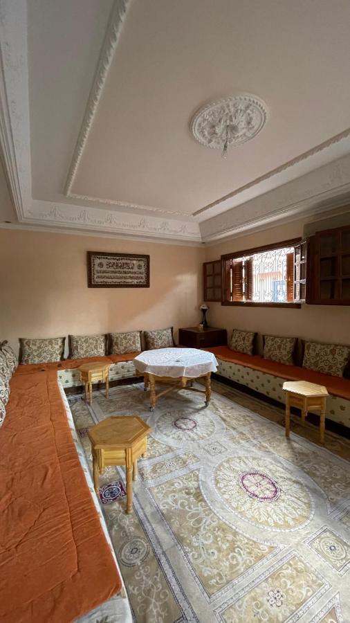Maison De Ville Agreable Avec Un Patio Marocain Уарзазат Экстерьер фото
